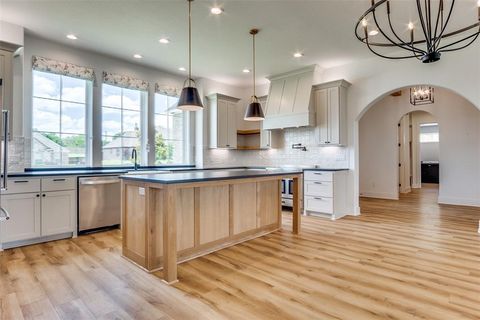 Tiny photo for 2020 Vanderbilt Drive, Weatherford, TX 76088 (MLS # 21100624)