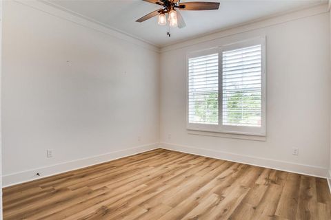 Tiny photo for 2020 Vanderbilt Drive, Weatherford, TX 76088 (MLS # 21100624)