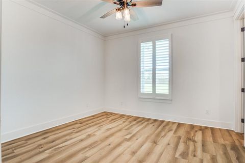 Tiny photo for 2020 Vanderbilt Drive, Weatherford, TX 76088 (MLS # 21100624)