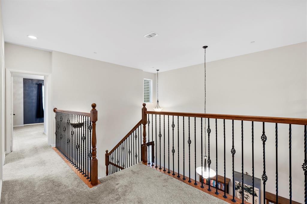 Suncreek Twnhms - Residential