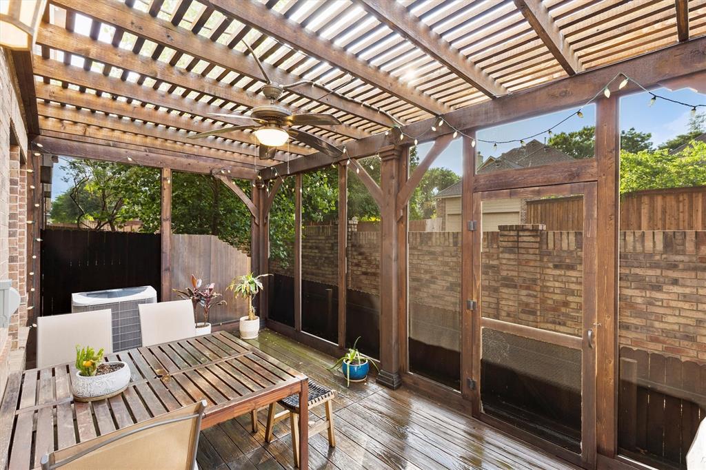 Suncreek Twnhms - Residential