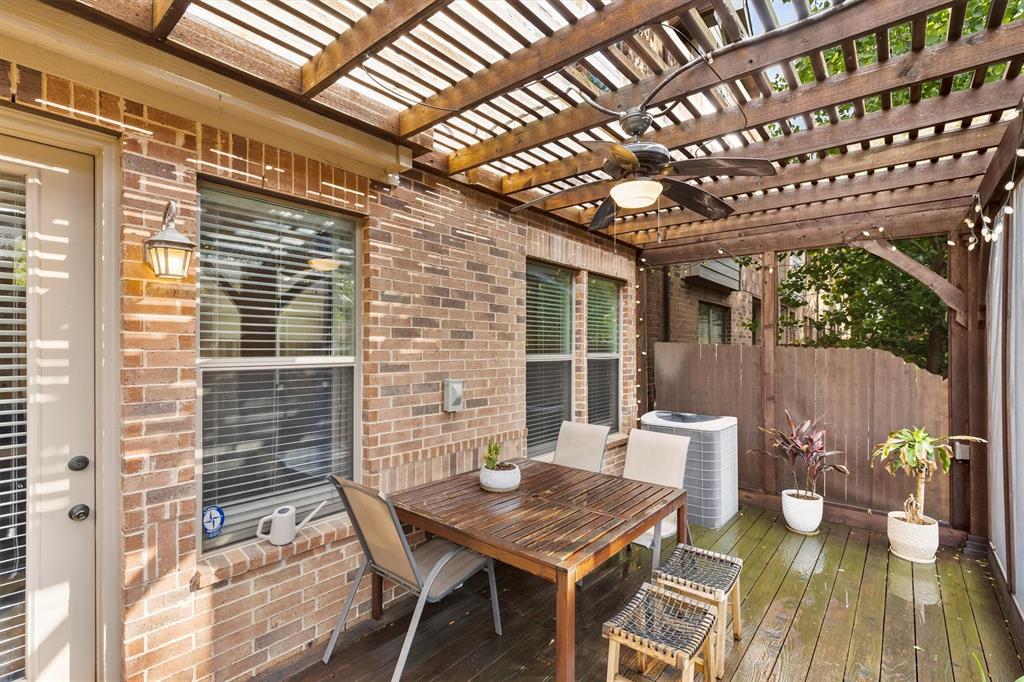 Suncreek Twnhms - Residential