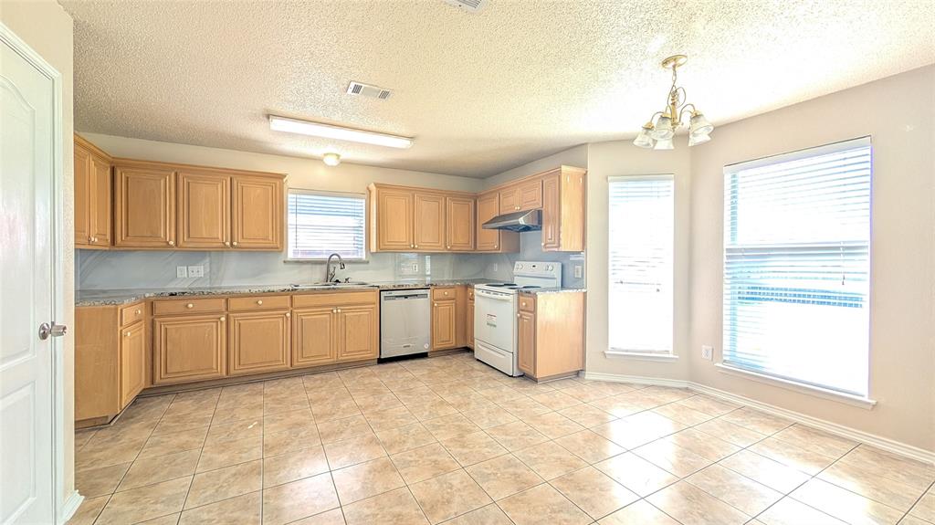 Meadow Vista Estates Add - Residential Lease