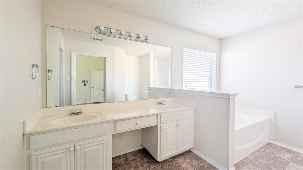 Meadow Vista Estates Add - Residential Lease