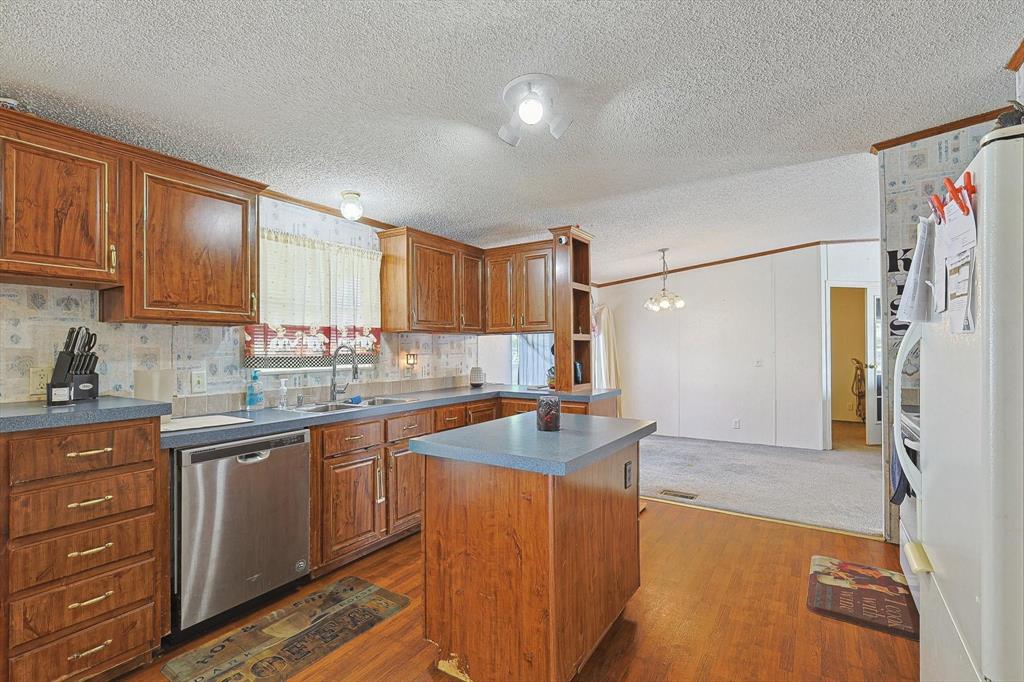 Paradise Estate - Residential