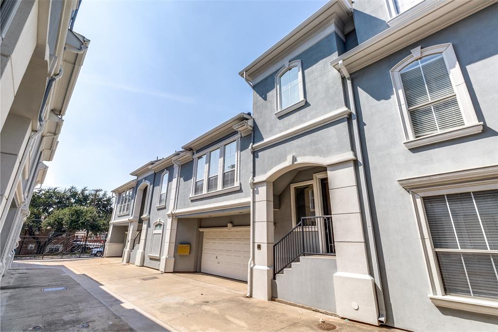 Palm Plaza - Residential Lease