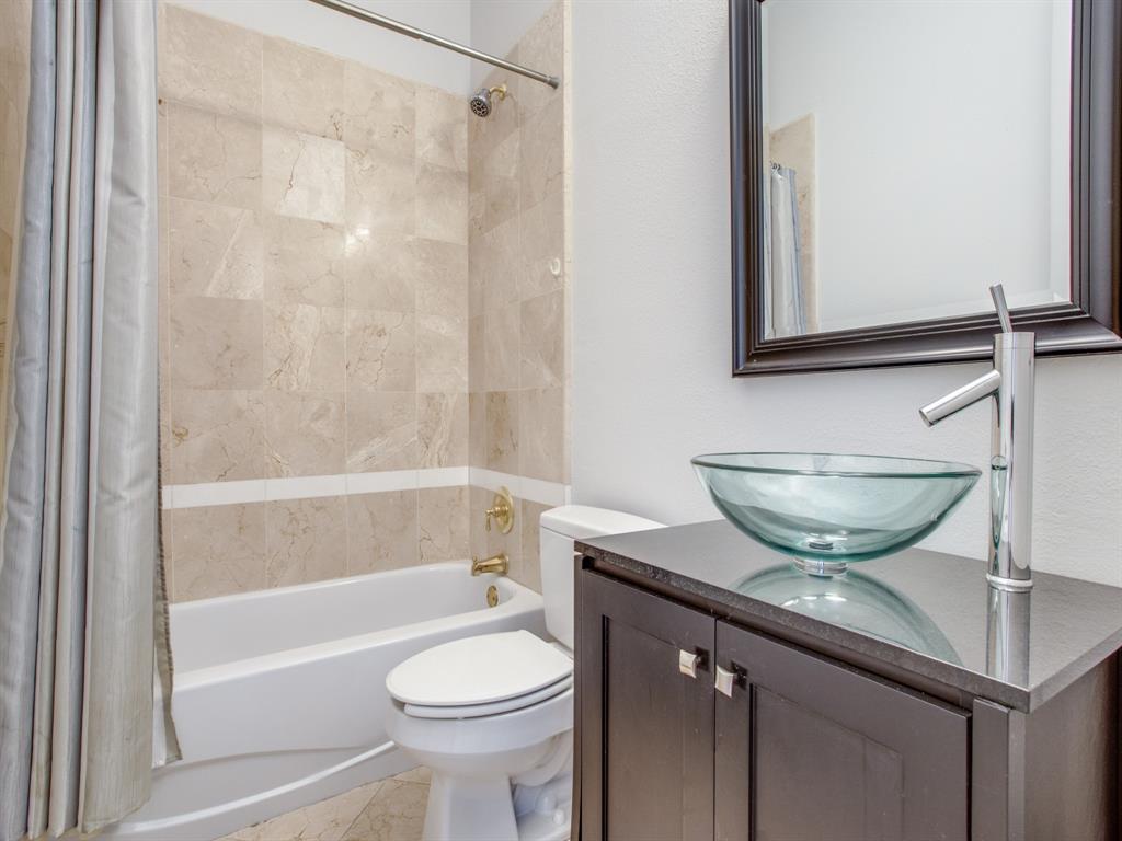 Palm Plaza - Residential Lease