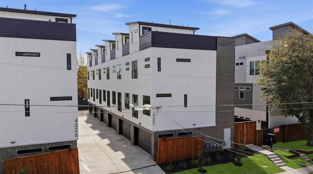 Elk Hill - Residential