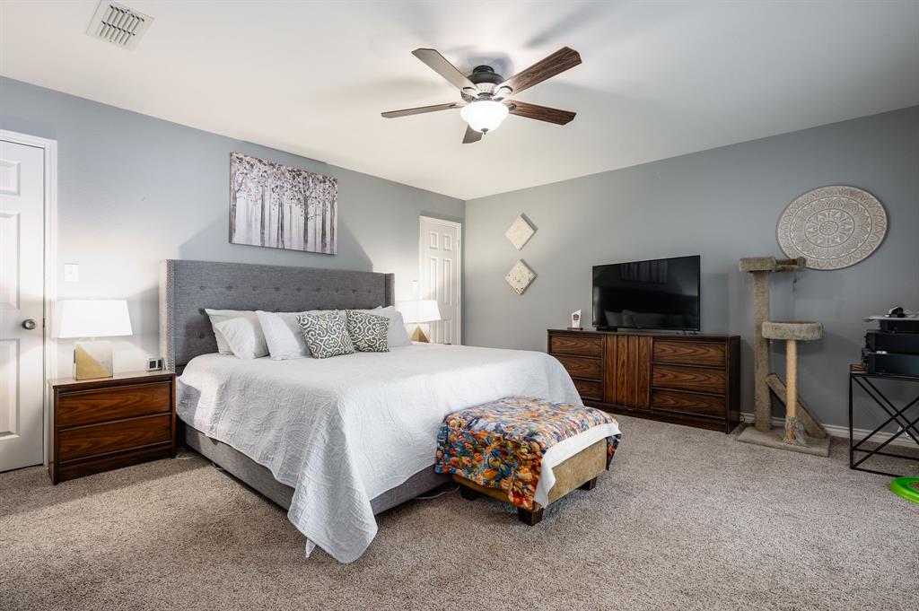 Amon Carter Lake - Residential