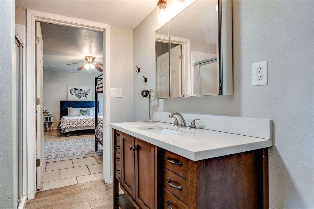 Amon Carter Lake - Residential