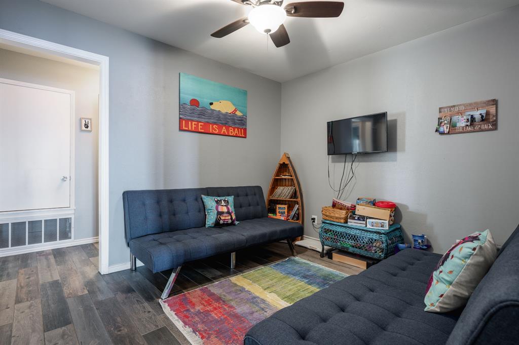 Amon Carter Lake - Residential