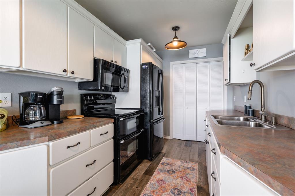 Amon Carter Lake - Residential