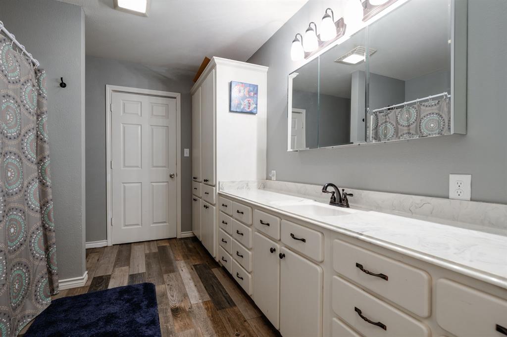 Amon Carter Lake - Residential