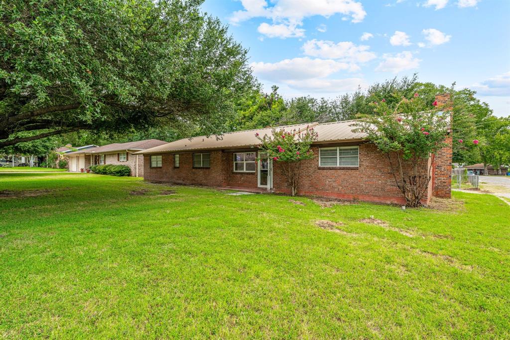 Central Deleon - Residential