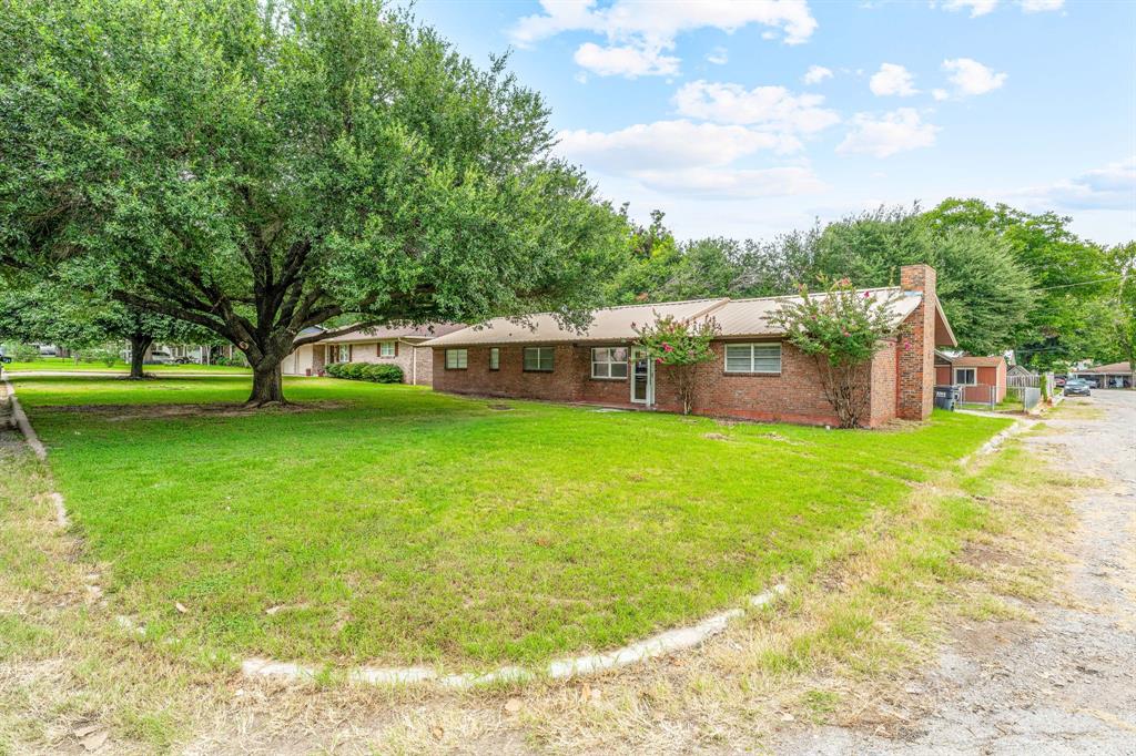 Central Deleon - Residential