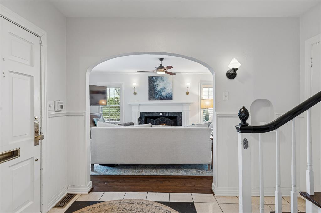 6820 Casa Loma Avenue