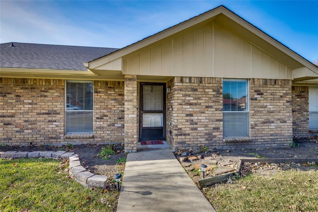 3807 Spring Hollow Drive
