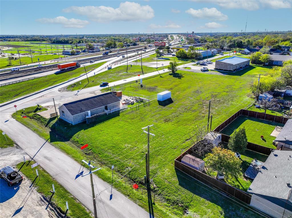 College Add - Commercial Lease