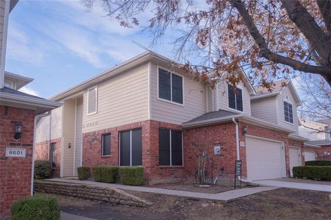 Photo of 8605 Hunters Trace Lane, Plano, TX 75024 (MLS # 21204920)