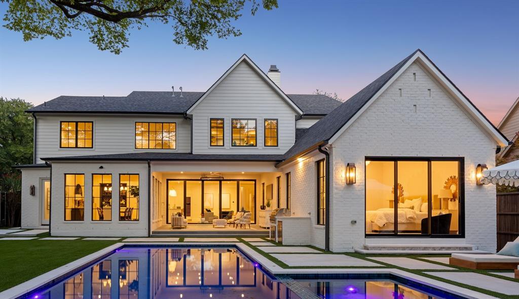 7015 Lyre Lane