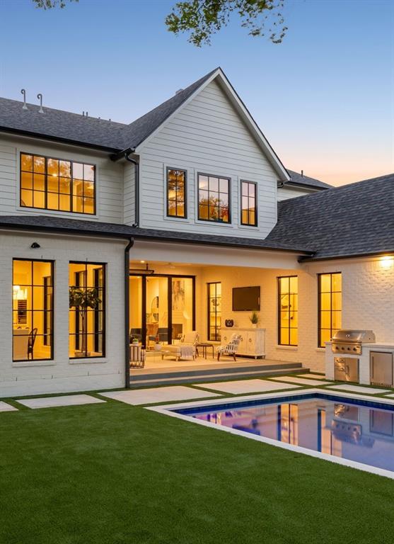 7015 Lyre Lane