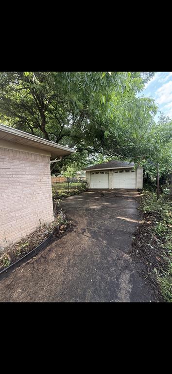710 Valley View