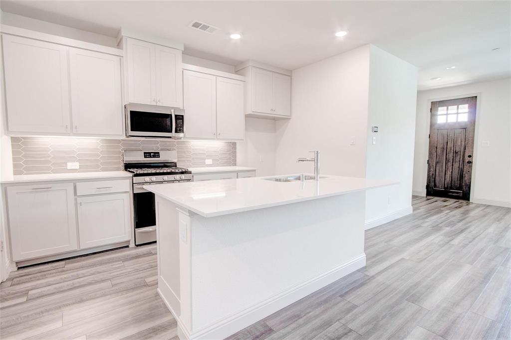 PARK VISTA (CFR), BLOCK C, LOT 16 - Residential Lease