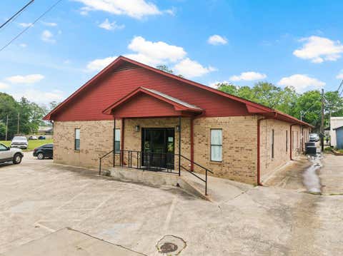 Photo of 107 E 11th Street, Mount Pleasant, TX 75455 (MLS # 21337174)