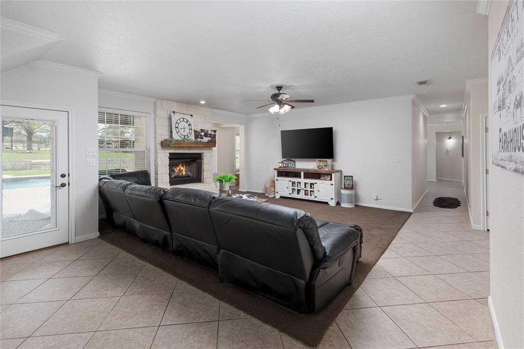 318 E Lone Star Road