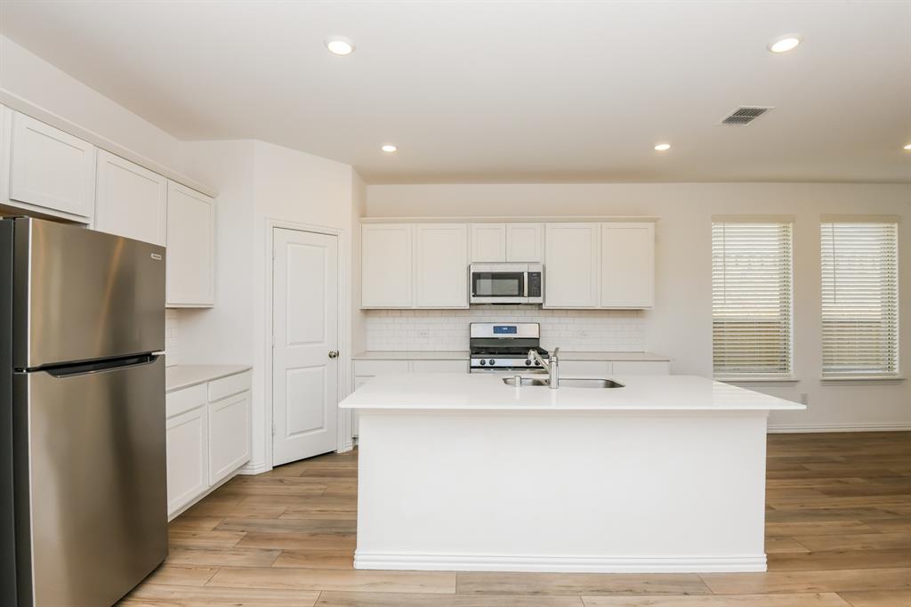 Northpointe Ph 6 - Residential Lease