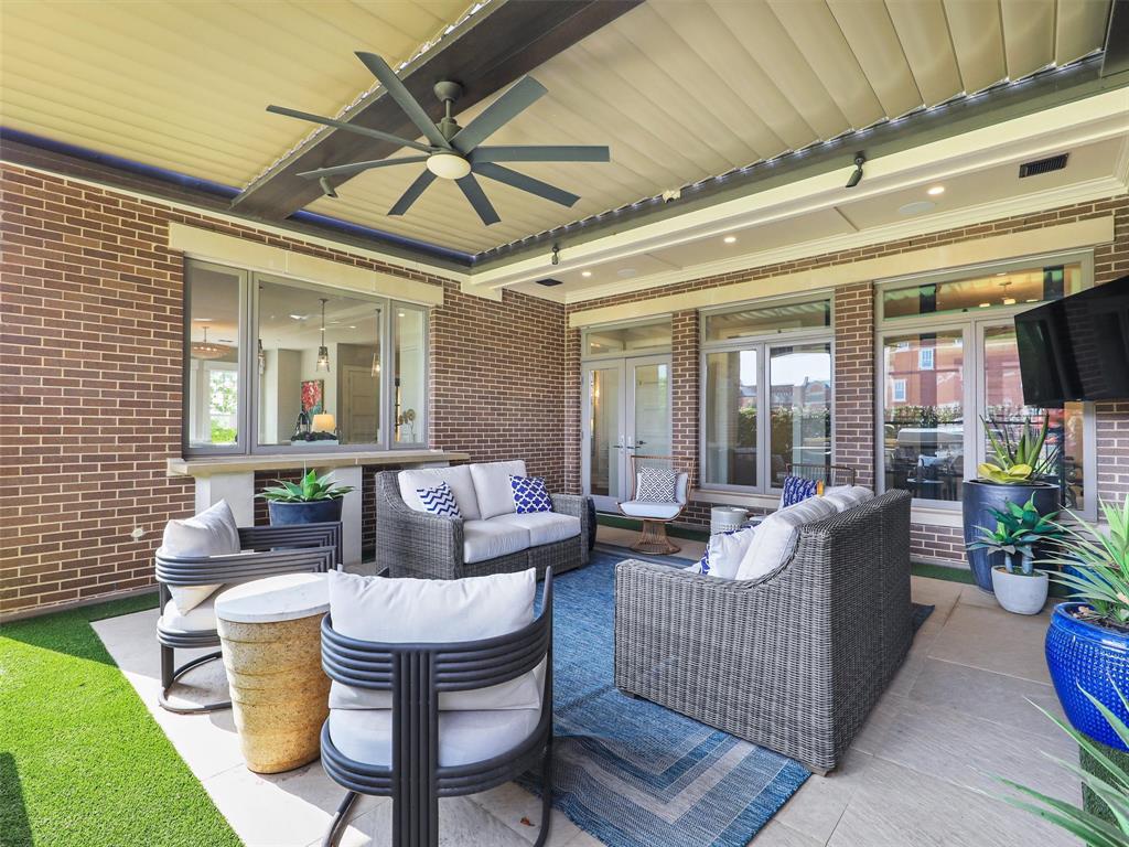 Garden District & Ph C Brownst - Residential