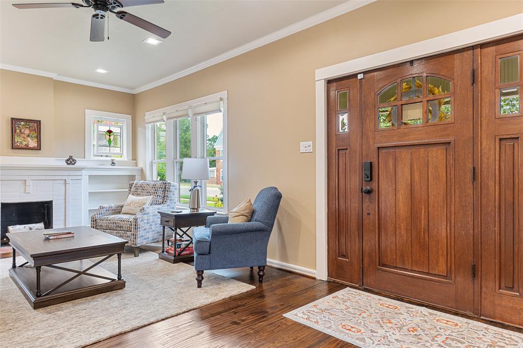 932 N Windomere Avenue