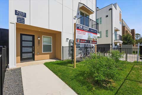 Photo of 4315 San Jacinto Street #302, Dallas, TX 75204 (MLS # 21363500)