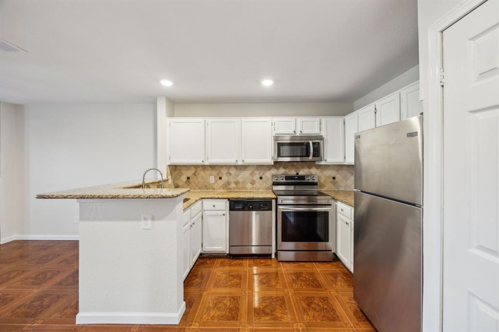6108 Abrams Road 601