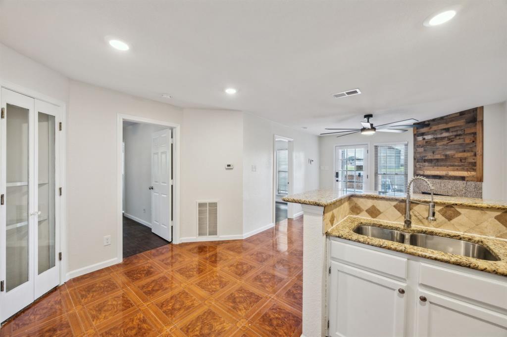6108 Abrams Road 601