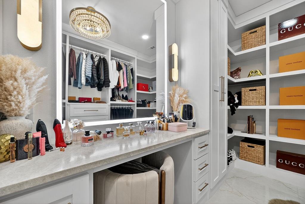 Creekside At Carter Square - Residential