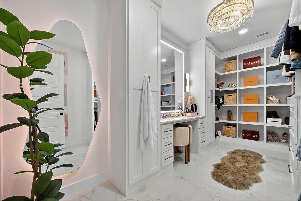 Creekside At Carter Square - Residential