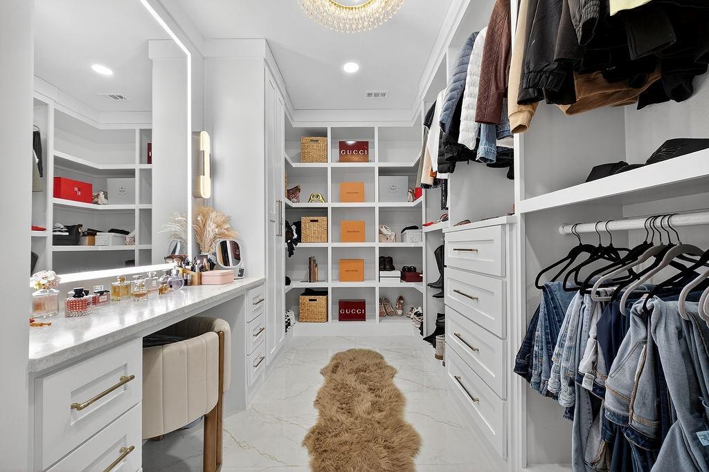 Creekside At Carter Square - Residential