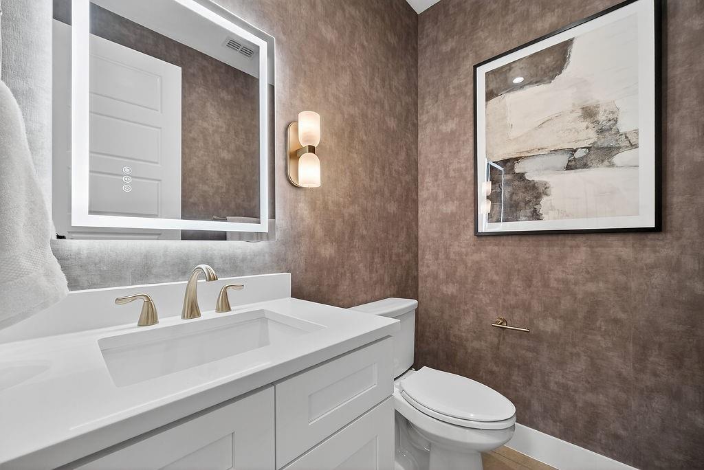 Creekside At Carter Square - Residential