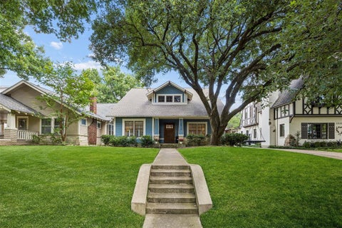 Photo of 5914 Velasco Avenue, Dallas, TX 75206 (MLS # 21302103)
