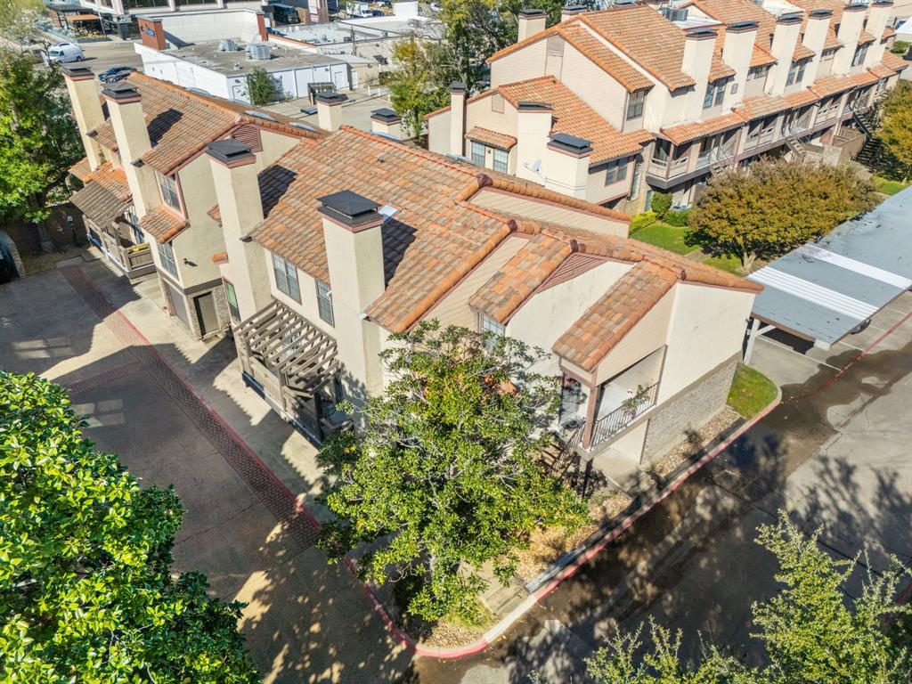 University Crossroad 01 & 02 - Residential