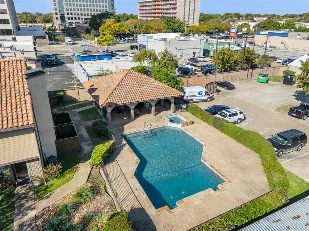 University Crossroad 01 & 02 - Residential