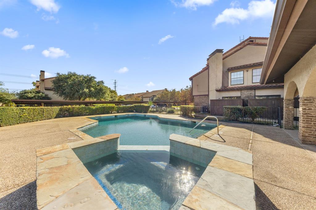 University Crossroad 01 & 02 - Residential