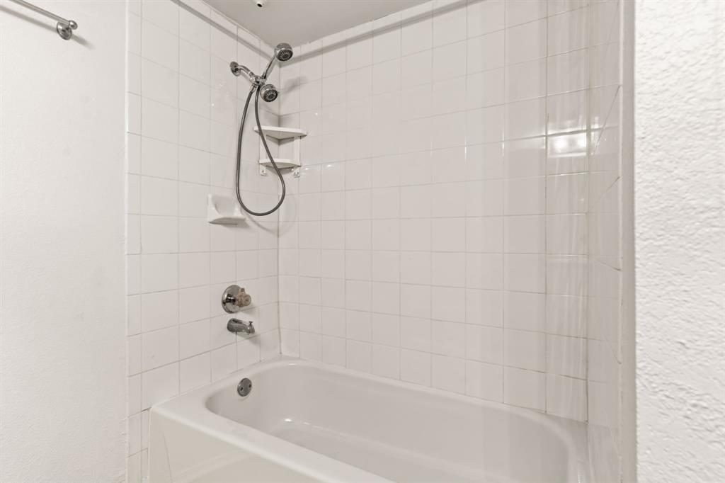 University Crossroad 01 & 02 - Residential