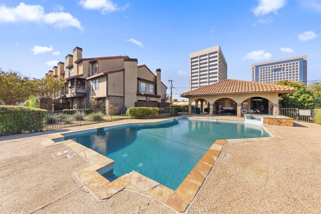 University Crossroad 01 & 02 - Residential