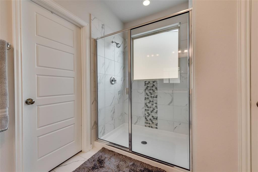 Hillside on the lake II - Residential Lease