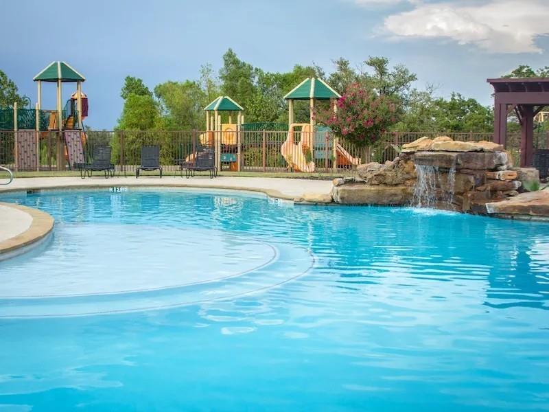 Retreat Ph 03 - Land