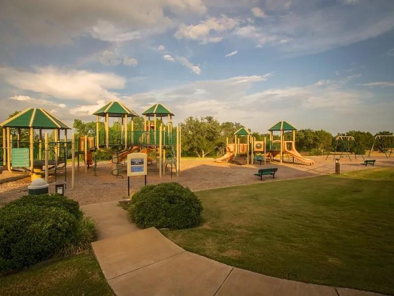 Retreat Ph 03 - Land