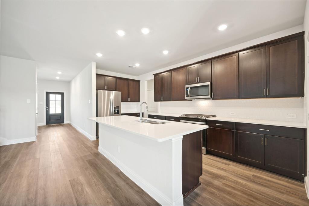 2215 Lone Star Lane