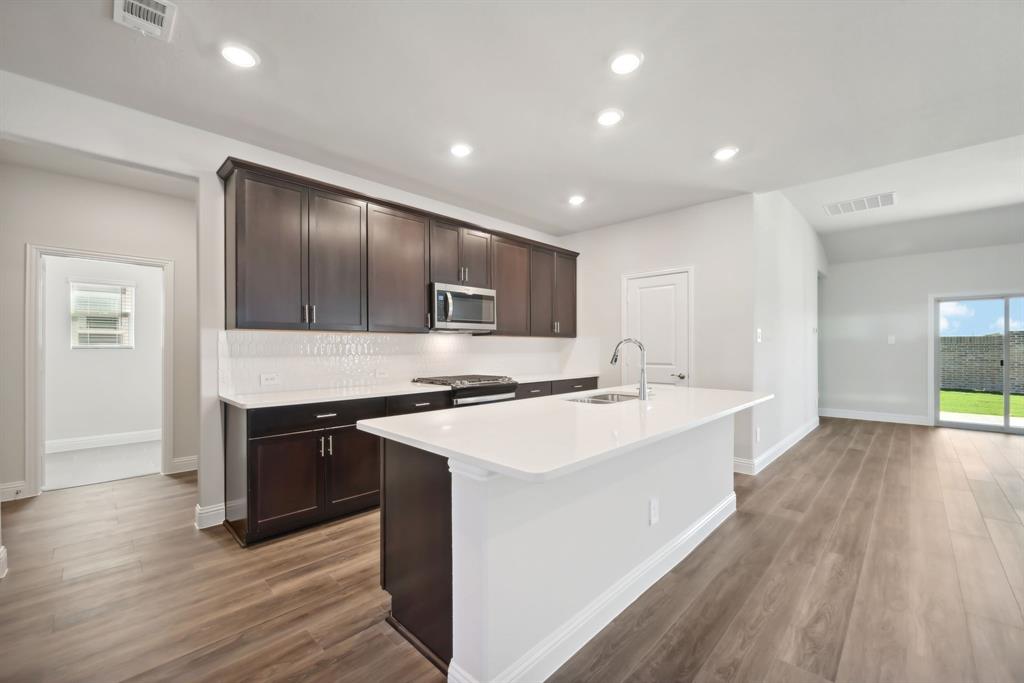 2215 Lone Star Lane